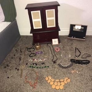 Jewelry & jewelry boxes